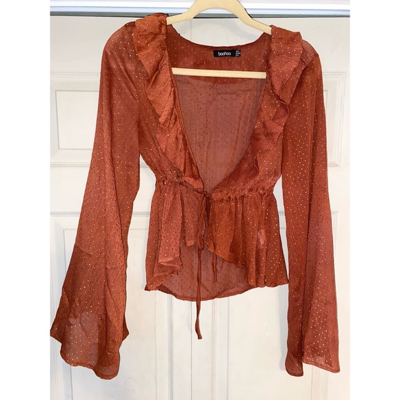 Boohoo Tie Waist Rust Color Blouse Size 8 - Picture 3 of 6